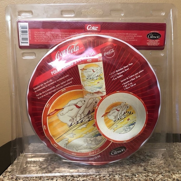 Coca-Cola Polar Skiing 3 pc Kid’s Dining Set - Picture 5 of 6